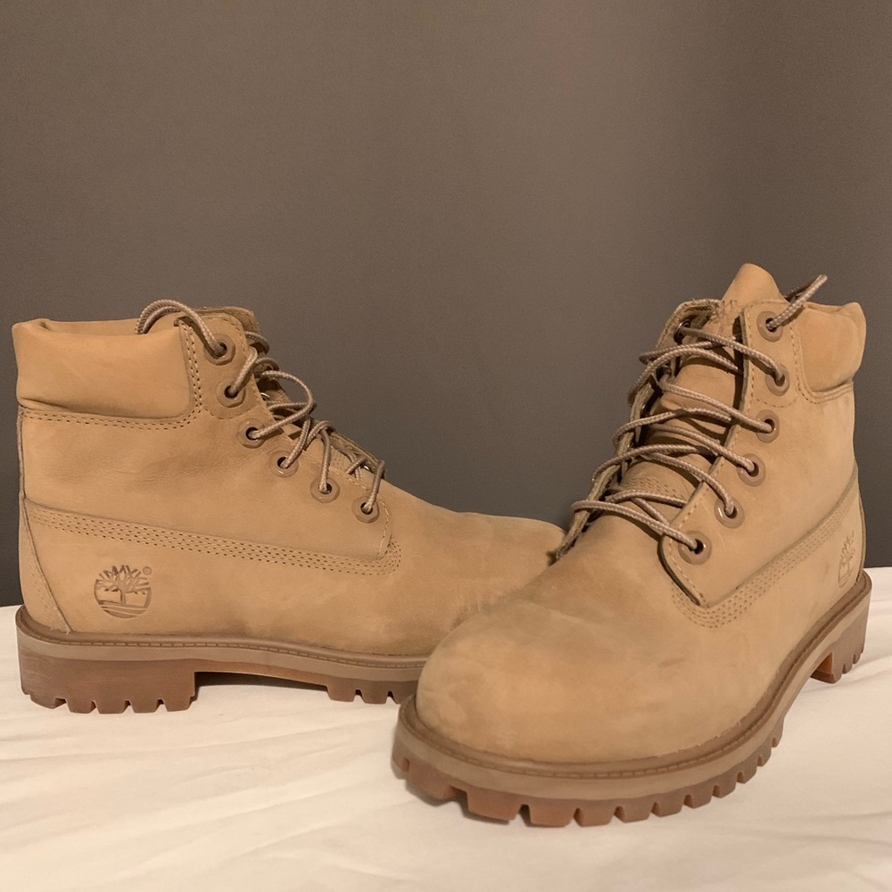 Timberlands waterproof boots Size 4